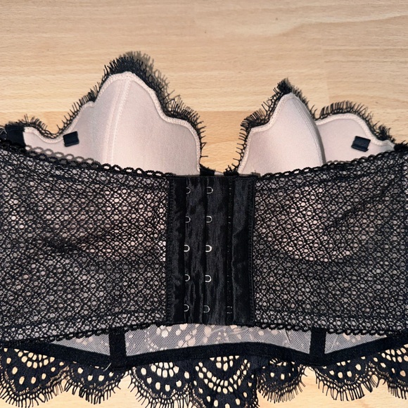 Victorias Secret Dream Angels laced bustier in a size 32C - Picture 4 of 8